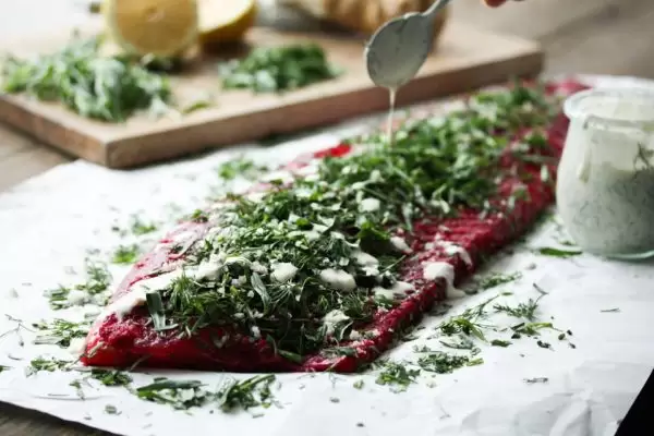 Bieten gravad lax met dragon en dille